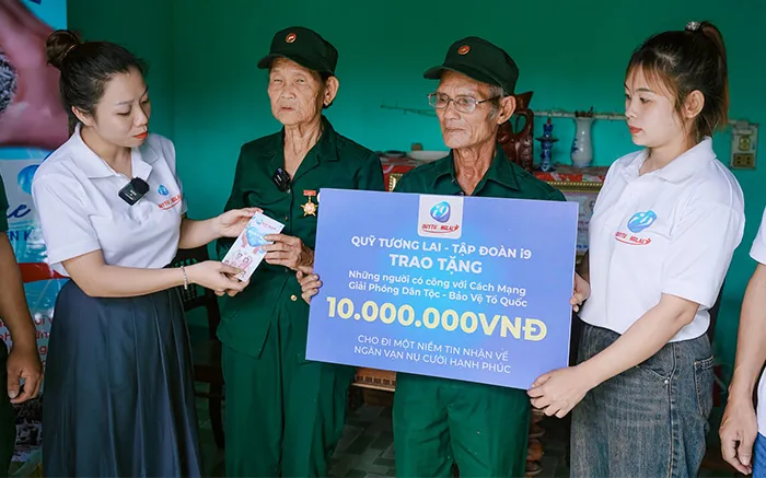 Biểu tượng hỗ trợ khách hàng 24/7 của pg99